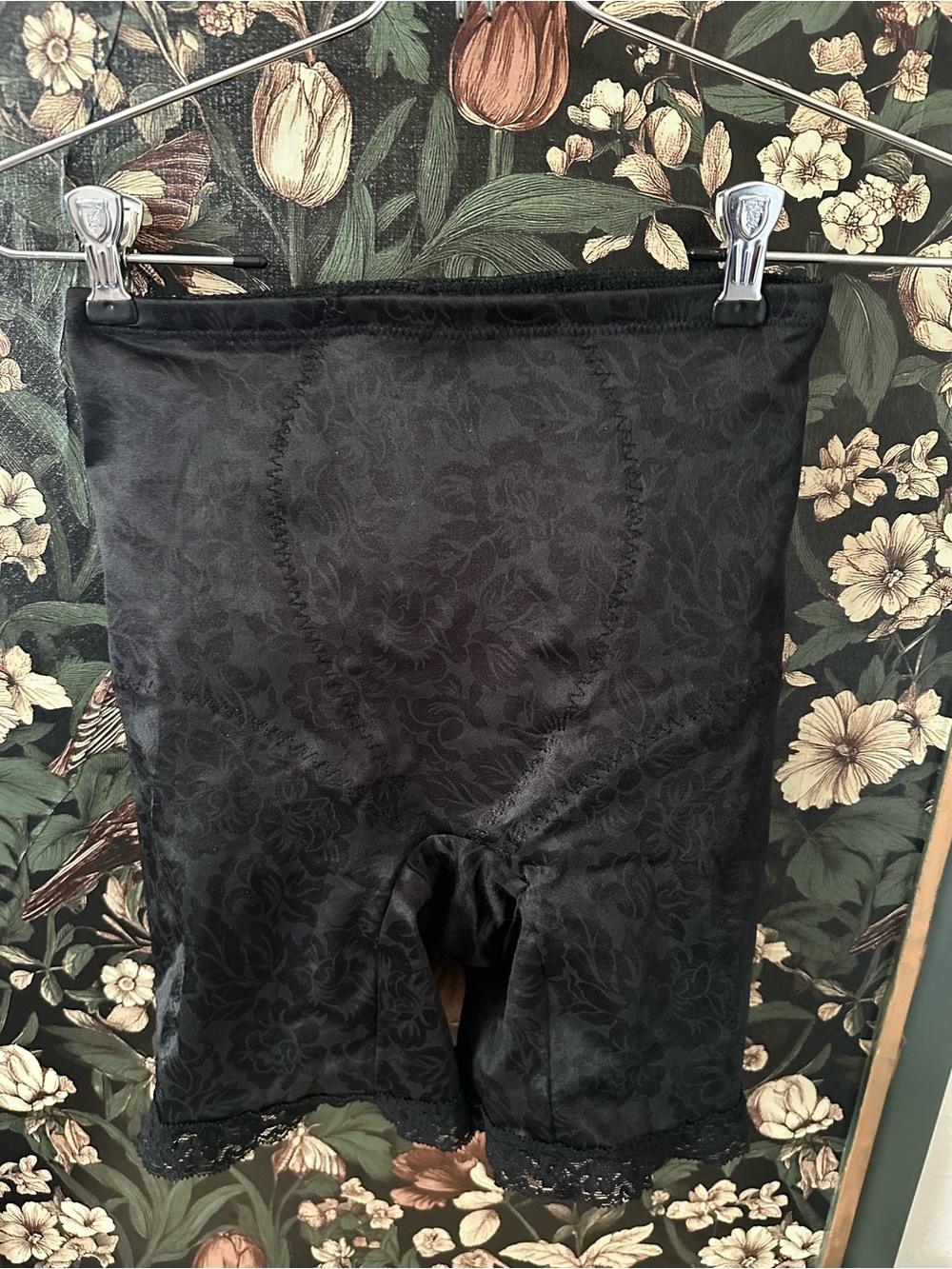 Vintage 1990s Jacqueline Smith Rose Floral medium size women’s Shape ware girdle